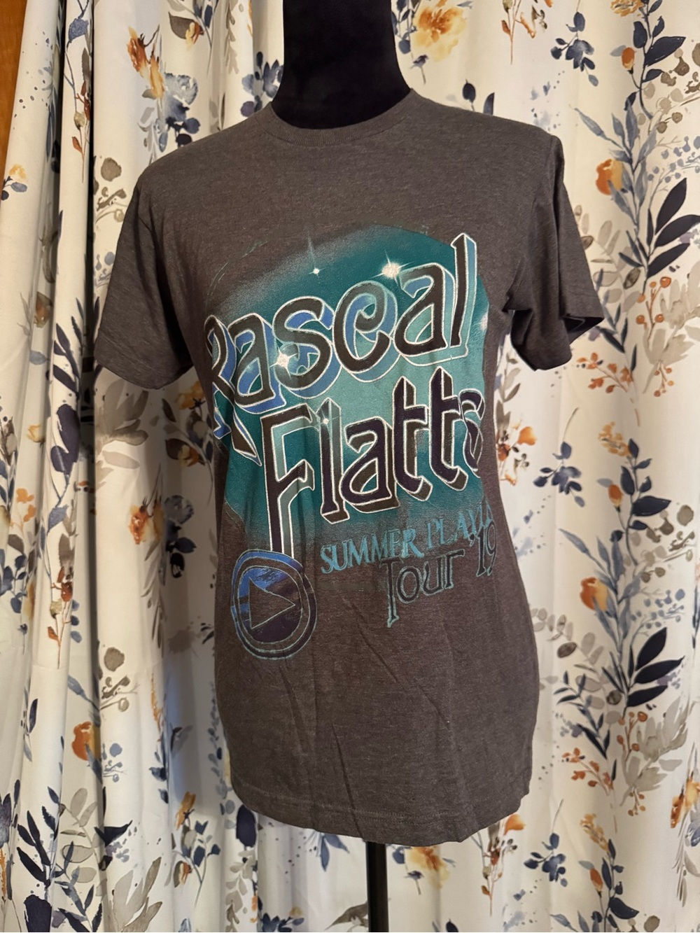 Rascal Flatts Summer Tour Graphic T Shirt 2019 Size Small B4